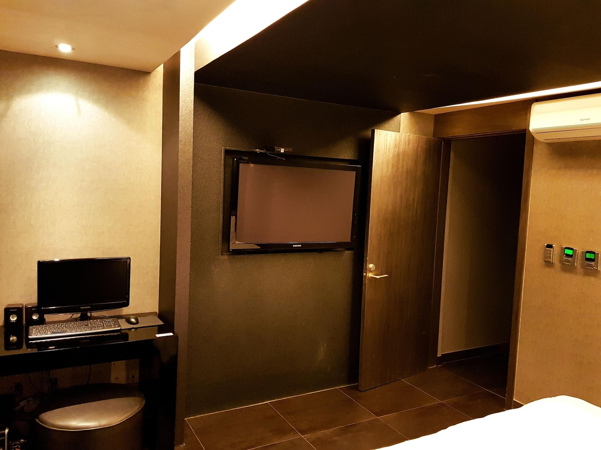 The California Hotel Seoul Seocho Esterno foto