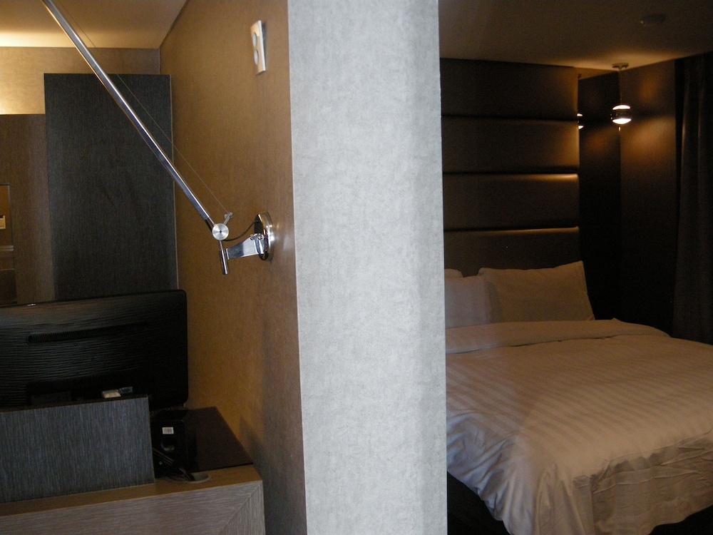 The California Hotel Seoul Seocho Esterno foto