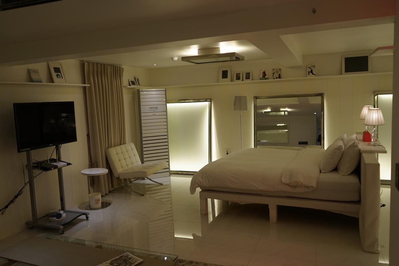 The California Hotel Seoul Seocho Esterno foto