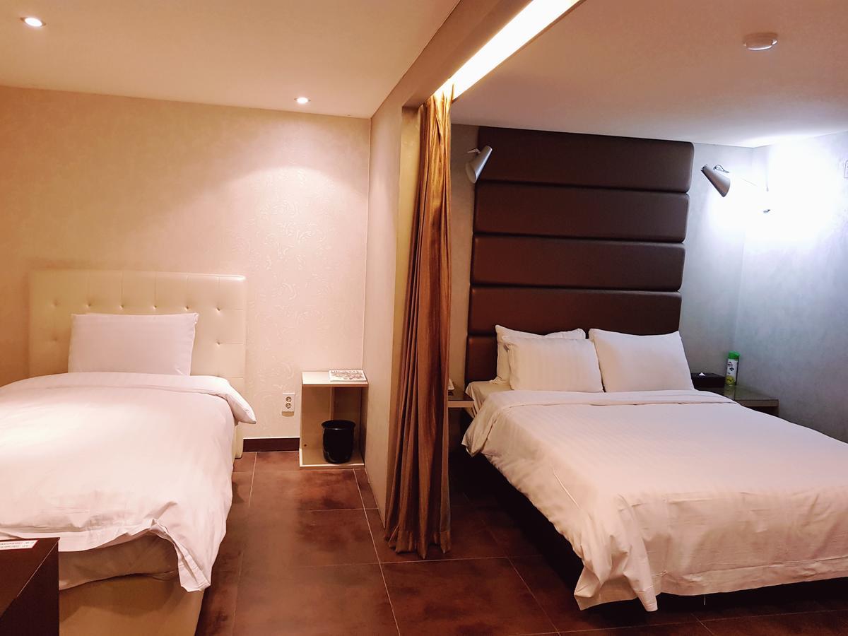 The California Hotel Seoul Seocho Esterno foto