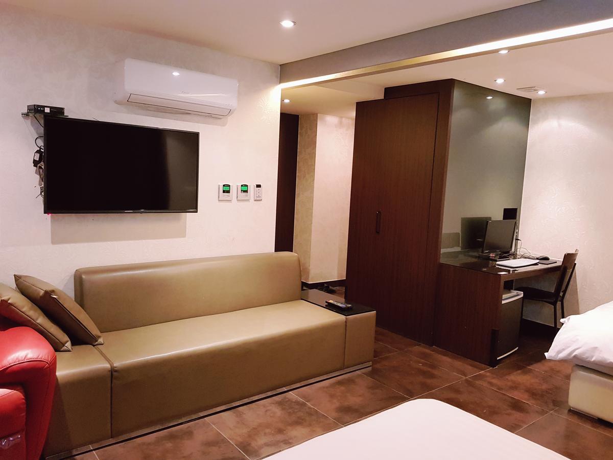 The California Hotel Seoul Seocho Esterno foto