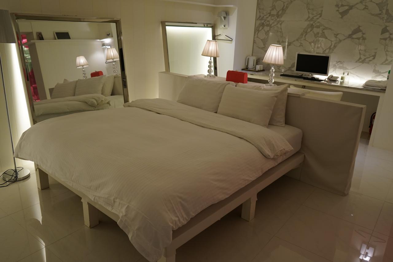 The California Hotel Seoul Seocho Esterno foto
