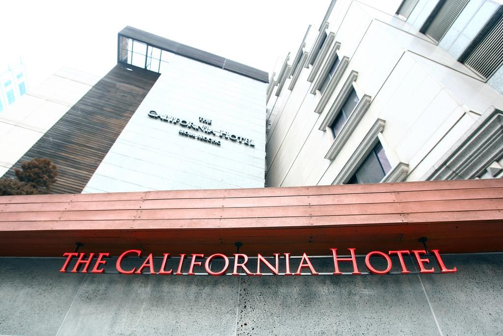 The California Hotel Seoul Seocho Esterno foto